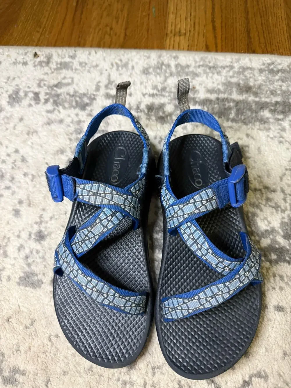 Kids Chaco z-strap Sandals size 3
